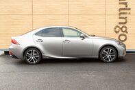 Lexus Is 300H ADVANCE 12