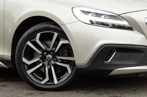 Volvo V40 T3 CROSS COUNTRY PRO 11