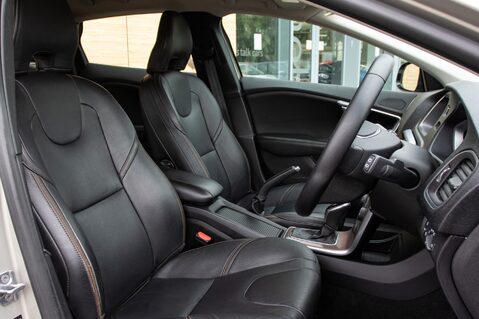 Volvo V40 T3 CROSS COUNTRY PRO 31