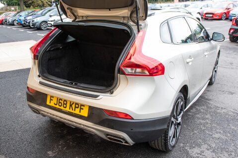 Volvo V40 T3 CROSS COUNTRY PRO 35
