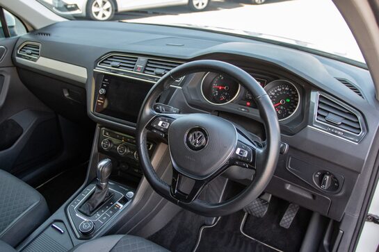Volkswagen Tiguan SE NAVIGATION TDI BMT 4MOTION DSG