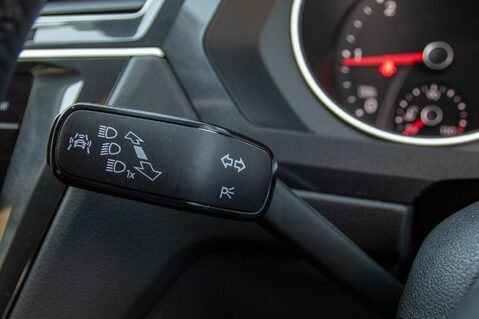 Volkswagen Tiguan SE NAVIGATION TDI BMT 4MOTION DSG 17