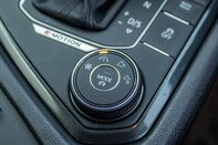 Volkswagen Tiguan SE NAVIGATION TDI BMT 4MOTION DSG 37