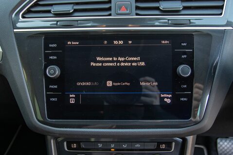 Volkswagen Tiguan SE NAVIGATION TDI BMT 4MOTION DSG 28