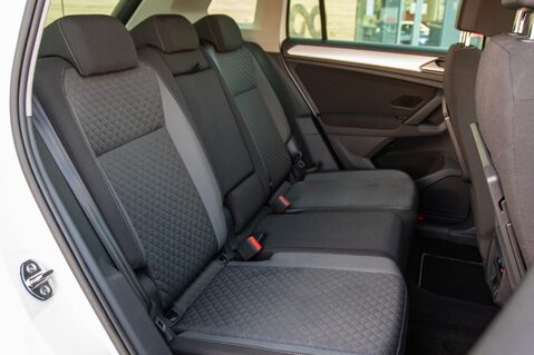 Volkswagen Tiguan SE NAVIGATION TDI BMT 4MOTION DSG 39