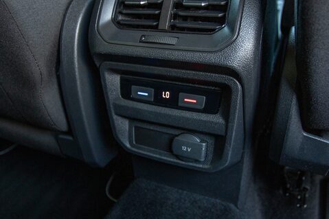 Volkswagen Tiguan SE NAVIGATION TDI BMT 4MOTION DSG 40