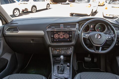 Volkswagen Tiguan SE NAVIGATION TDI BMT 4MOTION DSG 3