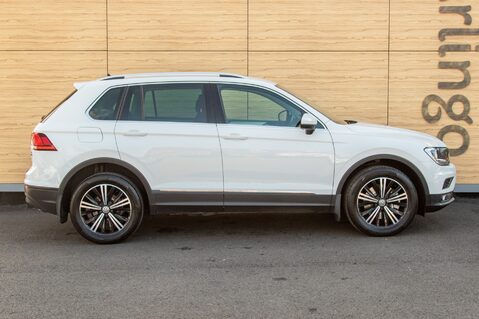 Volkswagen Tiguan SE NAVIGATION TDI BMT 4MOTION DSG 12