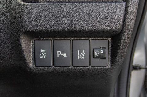Honda Jazz I-VTEC SE 16