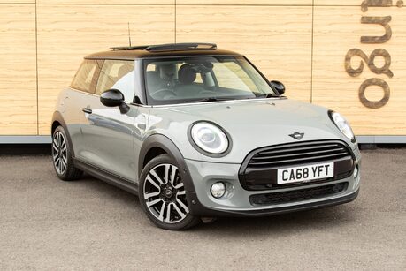 Mini Hatch COOPER EXCLUSIVE
