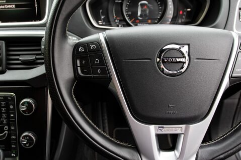 Volvo V40 T2 R-DESIGN EDITION 19
