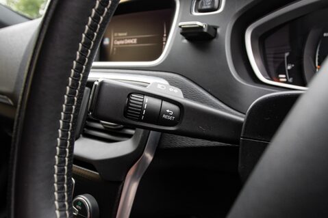 Volvo V40 T2 R-DESIGN EDITION 17