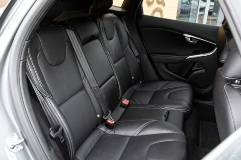 Volvo V40 T2 R-DESIGN EDITION 32