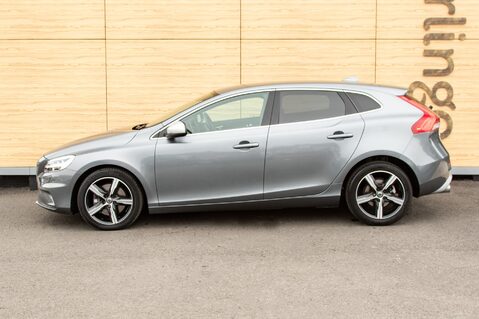 Volvo V40 T2 R-DESIGN EDITION 13