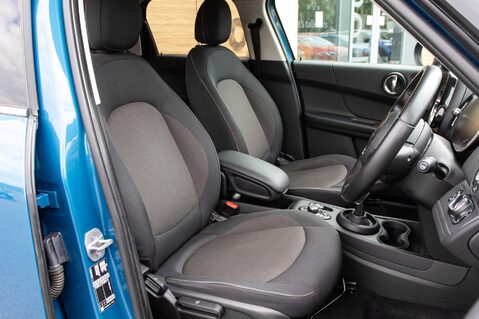 Mini Countryman COOPER CLASSIC 29