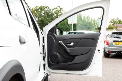 Dacia Sandero Stepway COMFORT TCE 14