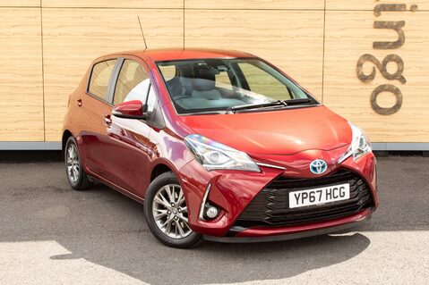 Toyota Yaris VVT-I ICON TECH 1