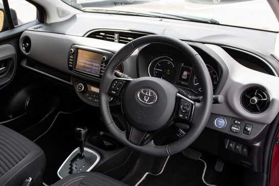 Toyota Yaris VVT-I ICON TECH