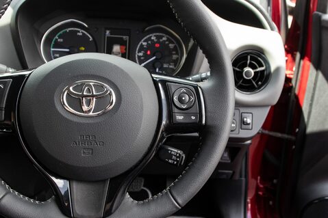 Toyota Yaris VVT-I ICON TECH 20