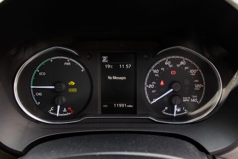 Toyota Yaris VVT-I ICON TECH 15