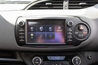 Toyota Yaris VVT-I ICON TECH 22