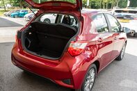 Toyota Yaris VVT-I ICON TECH 32
