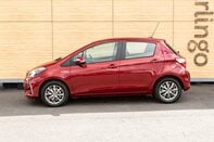 Toyota Yaris VVT-I ICON TECH 13