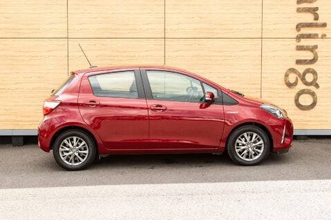 Toyota Yaris VVT-I ICON TECH 12