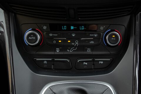 Ford Kuga ST-LINE EDITION TDCI 32