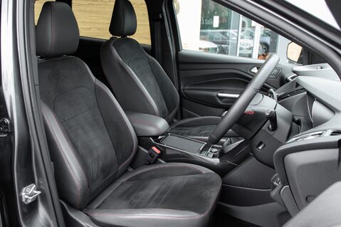 Ford Kuga ST-LINE EDITION TDCI 29