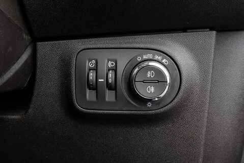Vauxhall Corsa SRI VX-LINE NAV BLACK 16