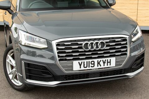 Audi Q2 TFSI S LINE 10