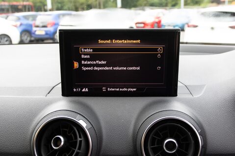 Audi Q2 TFSI S LINE 24