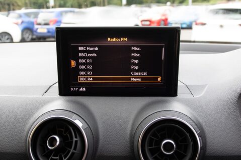 Audi Q2 TFSI S LINE 25