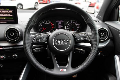 Audi Q2 TFSI S LINE 21
