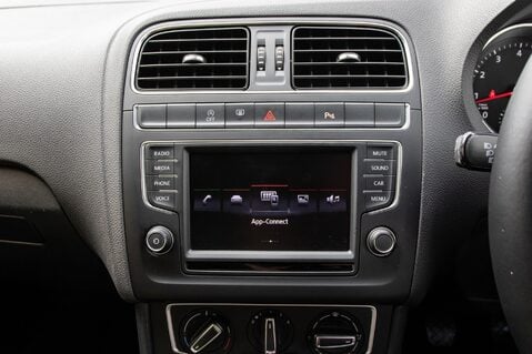 Volkswagen Polo MATCH TSI 27