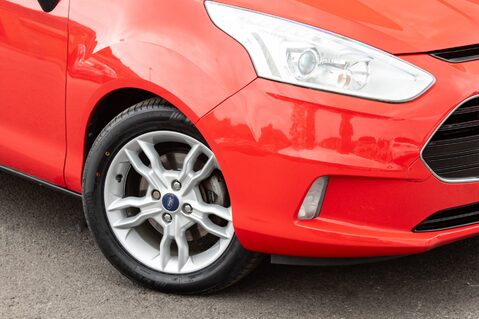 Ford B-Max TITANIUM X 11