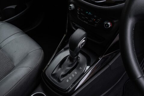 Ford B-Max TITANIUM X 31