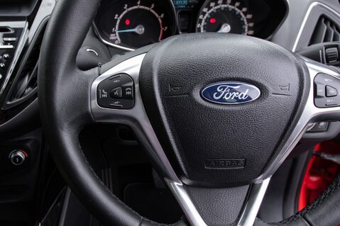Ford B-Max TITANIUM X 19