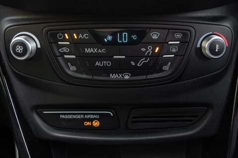 Ford B-Max TITANIUM X 32