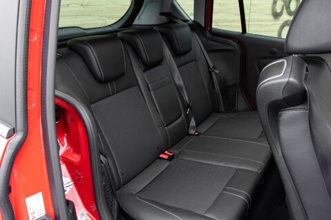 Ford B-Max TITANIUM X 34