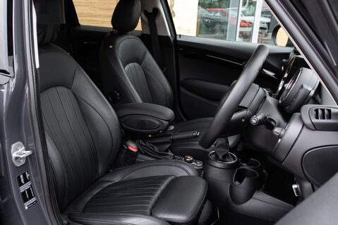 Mini Hatch COOPER S EXCLUSIVE 31