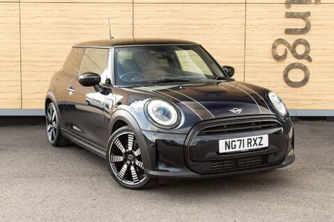 Mini Hatch COOPER EXCLUSIVE 1