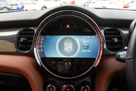 Mini Hatch COOPER EXCLUSIVE 24