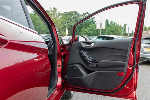 Ford Fiesta TITANIUM 14