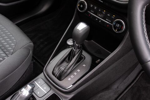 Ford Fiesta TITANIUM 31