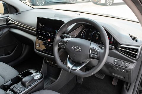 Hyundai IONIQ PREMIUM 4