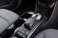 Hyundai IONIQ PREMIUM 32