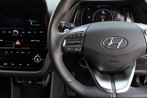 Hyundai IONIQ PREMIUM 20