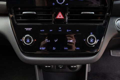 Hyundai IONIQ PREMIUM 34